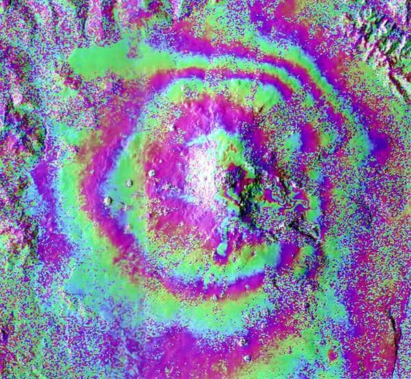 http://oloommagazine.com/images/Articles/13/SCI97b13N8-9_H03_007180.jpg