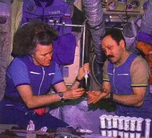 http://oloommagazine.com/images/Articles/15/SCI99b15N1_H01_008473.jpg
