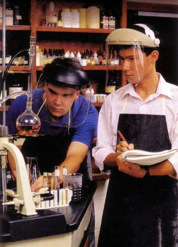 http://oloommagazine.com/images/Articles/16/SCI2000b16N5-6_H01_001118.jpg