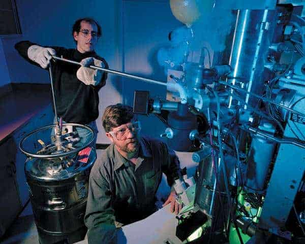 http://oloommagazine.com/images/Articles/18/SCI2002b18N2-3_H03_002162.jpg