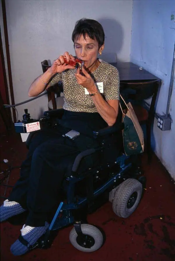 http://oloommagazine.com/images/Articles/20/SCI2004b20N12_H04_003169.jpg