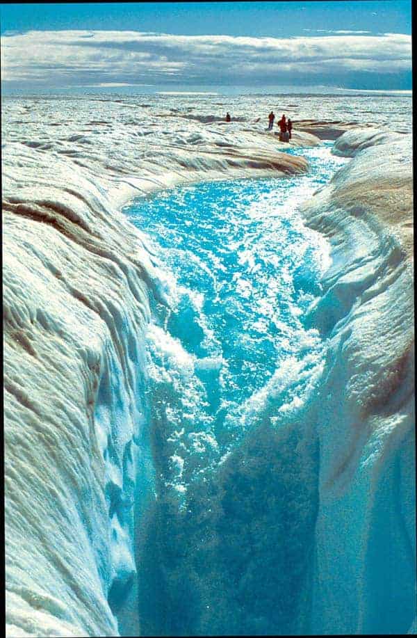http://oloommagazine.com/images/Articles/20/SCI2004b20N8-9_H01_003757.jpg